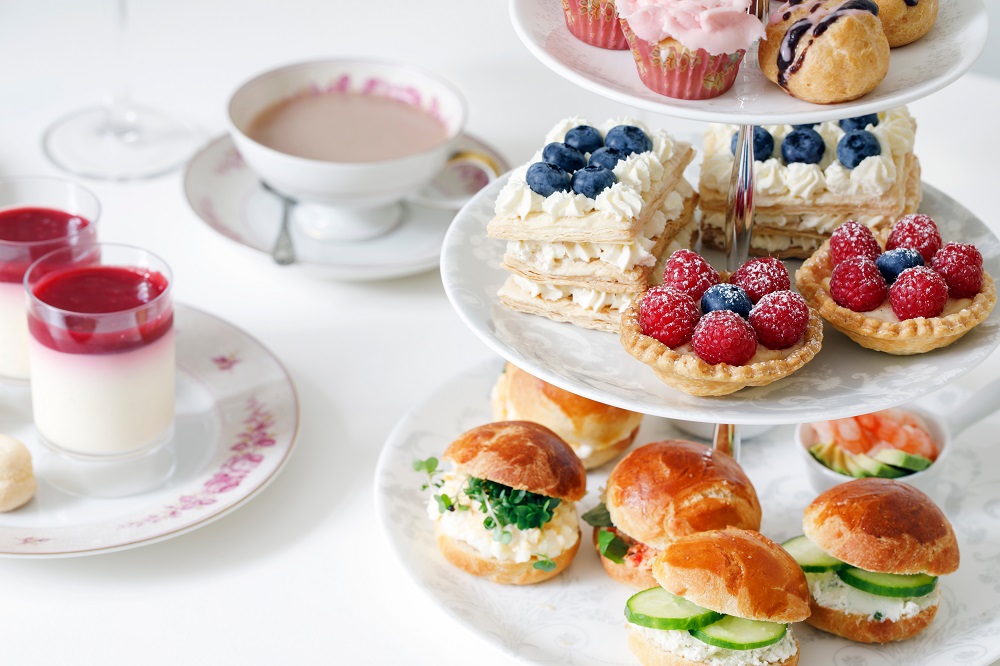 High Tea etagere